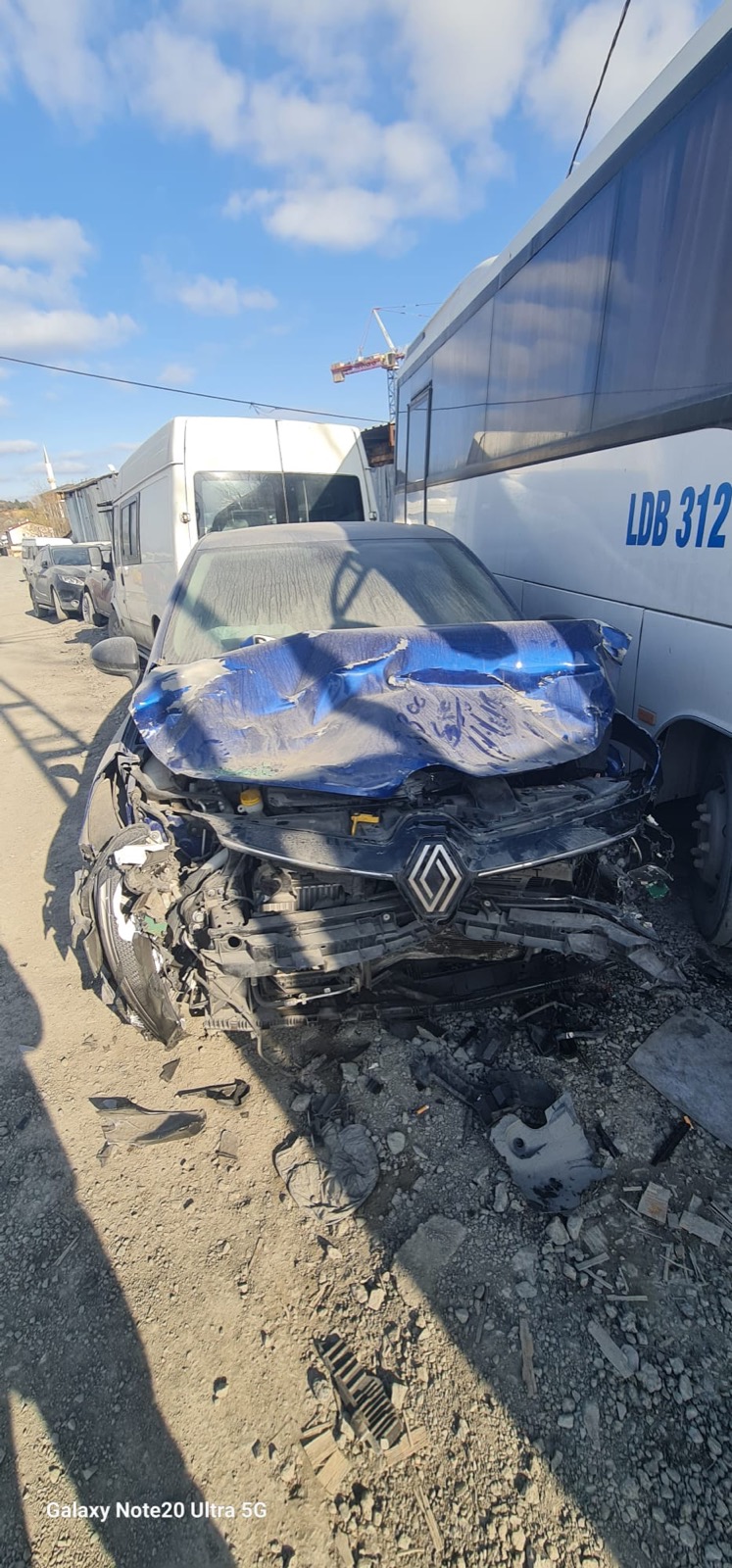 MG Tuning Otomotiv tarafından değerlendirilen kazalı Renault araç